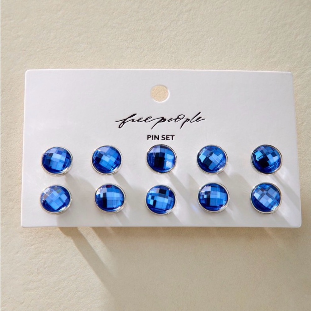 Free People Stunner Stud pack in sapphire NWT